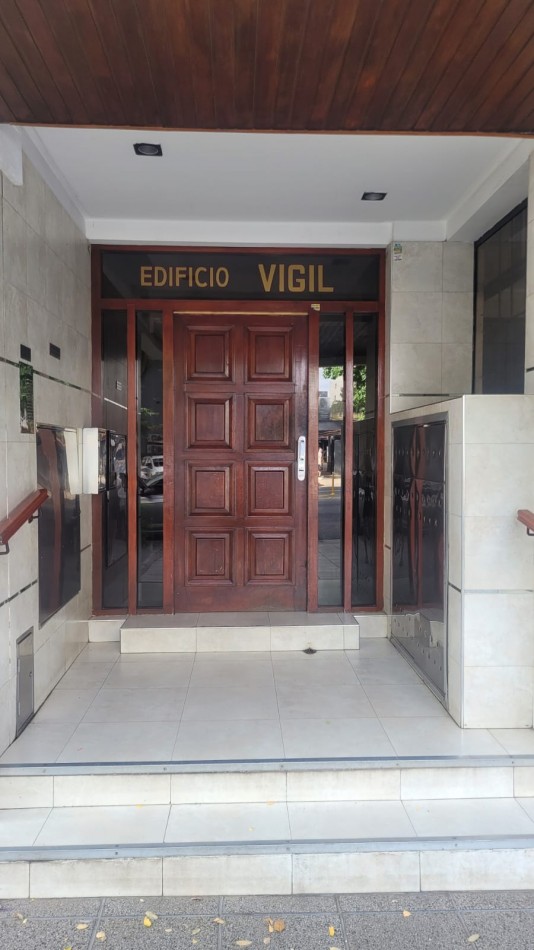 Departamento un ambiente en venta al contrafrente en zona La Perla  