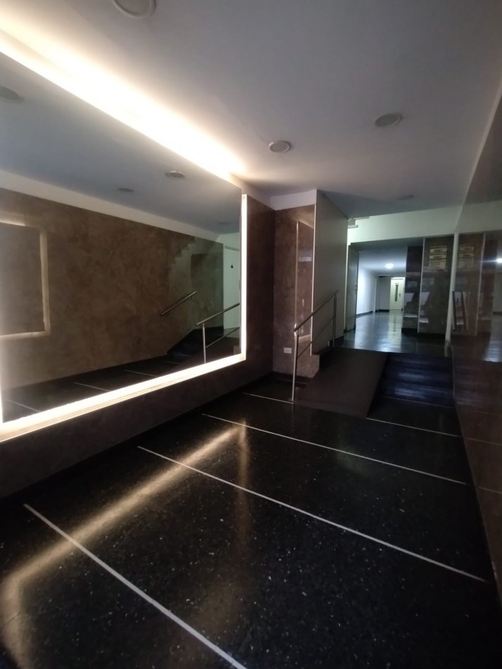 Venta Departamento 2 amb reciclado con muebles zona centro 