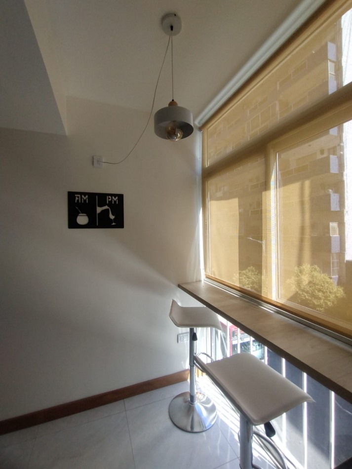 Venta Departamento 2 amb reciclado con muebles zona centro 