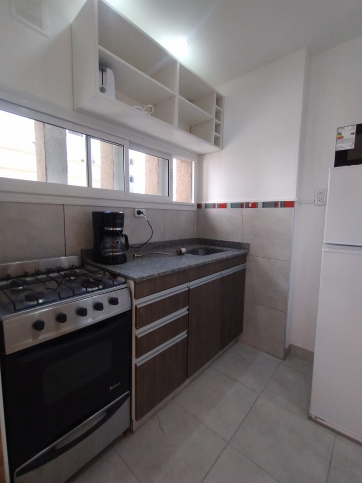 Venta Departamento 2 amb reciclado con muebles zona centro 