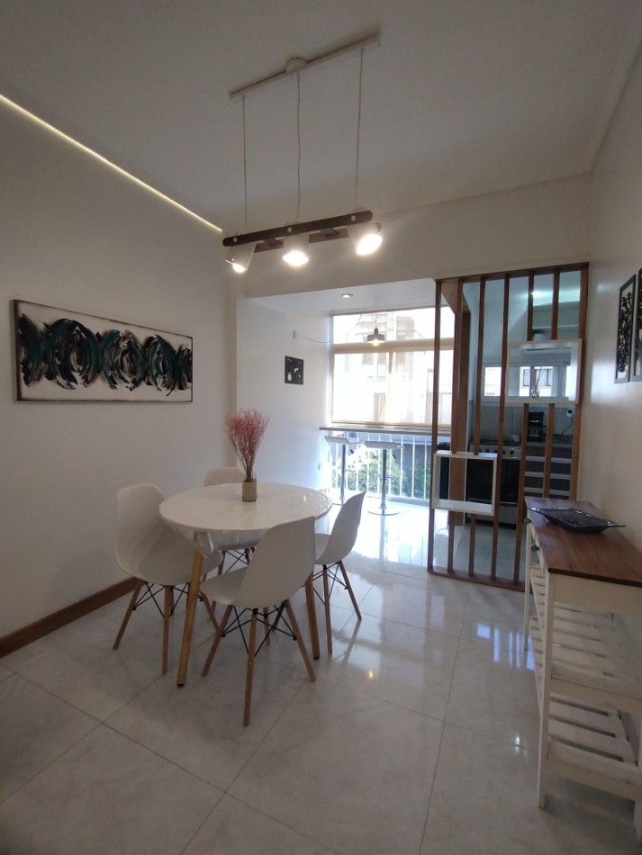 Venta Departamento 2 amb reciclado con muebles zona centro 