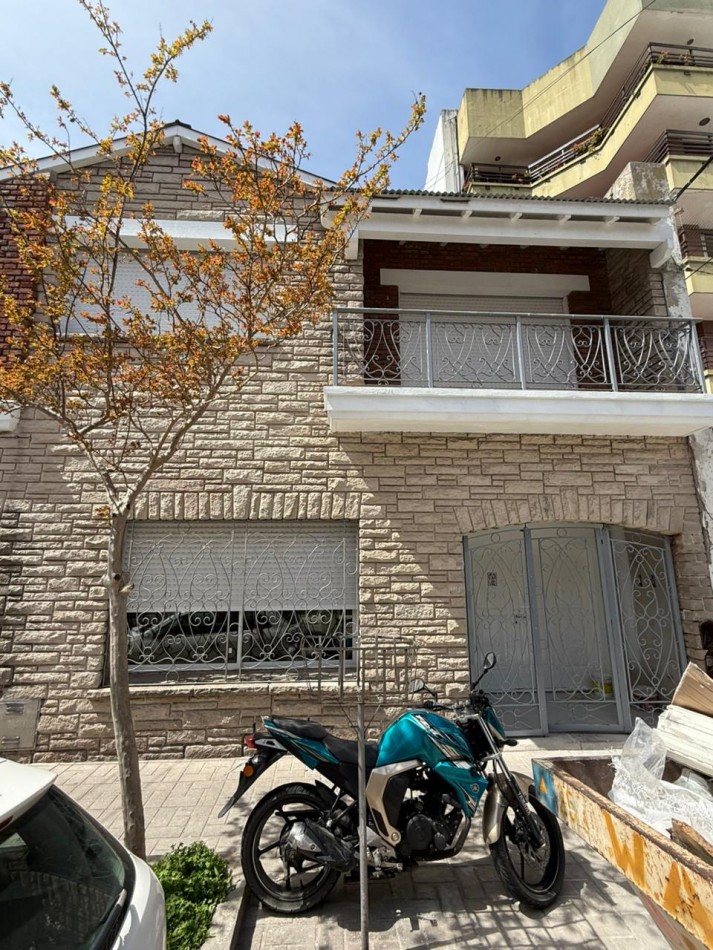 venta PH 4 AMBIENTES EN DOS PLANTAS CON TERRAZA Y COCHERA ZONA PASEO ALDREY