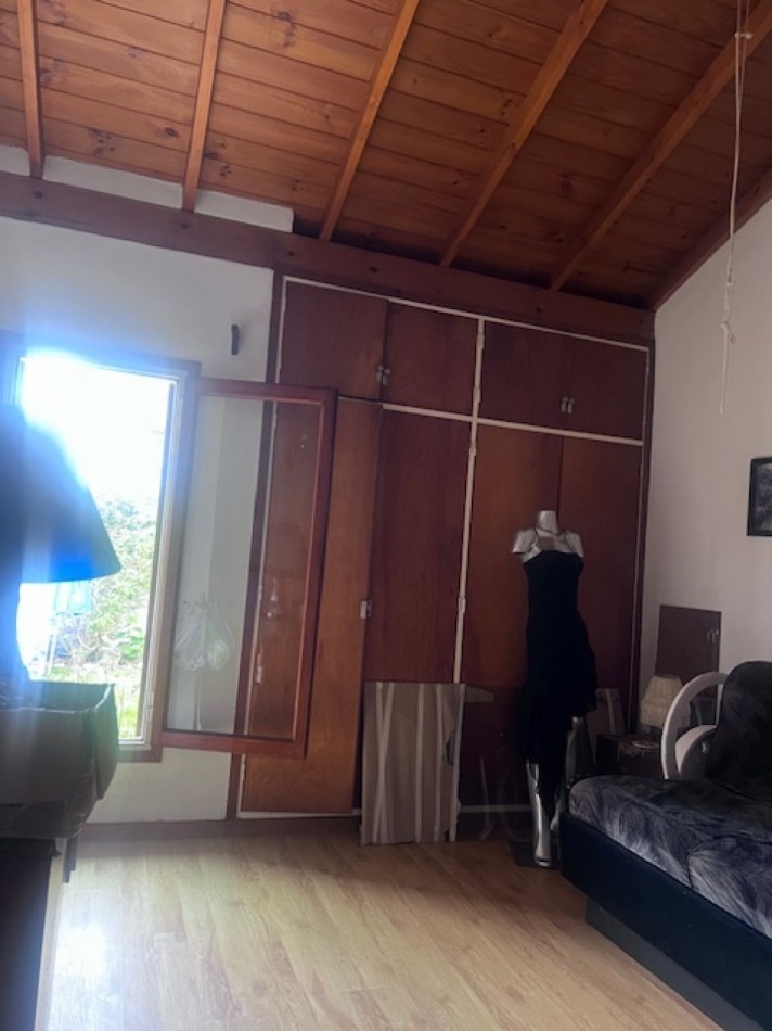 venta casa 3 ambientes con parque y garaje zona santa monica 