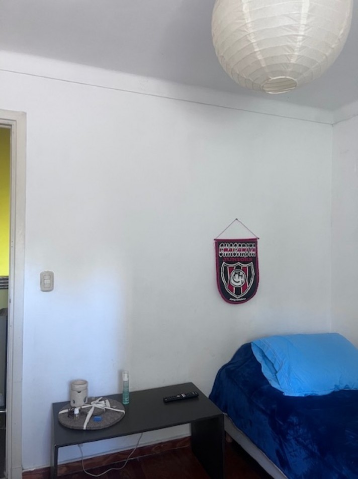 VENTA CASA 3 AMB CON DEPENDENCIA DOBLE GARAJE Y PATIO ZONA GUEMES 