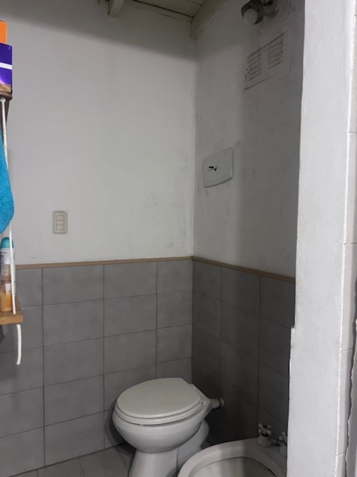 VENTA CASA 3 AMB CON DEPENDENCIA DOBLE GARAJE Y PATIO ZONA GUEMES 