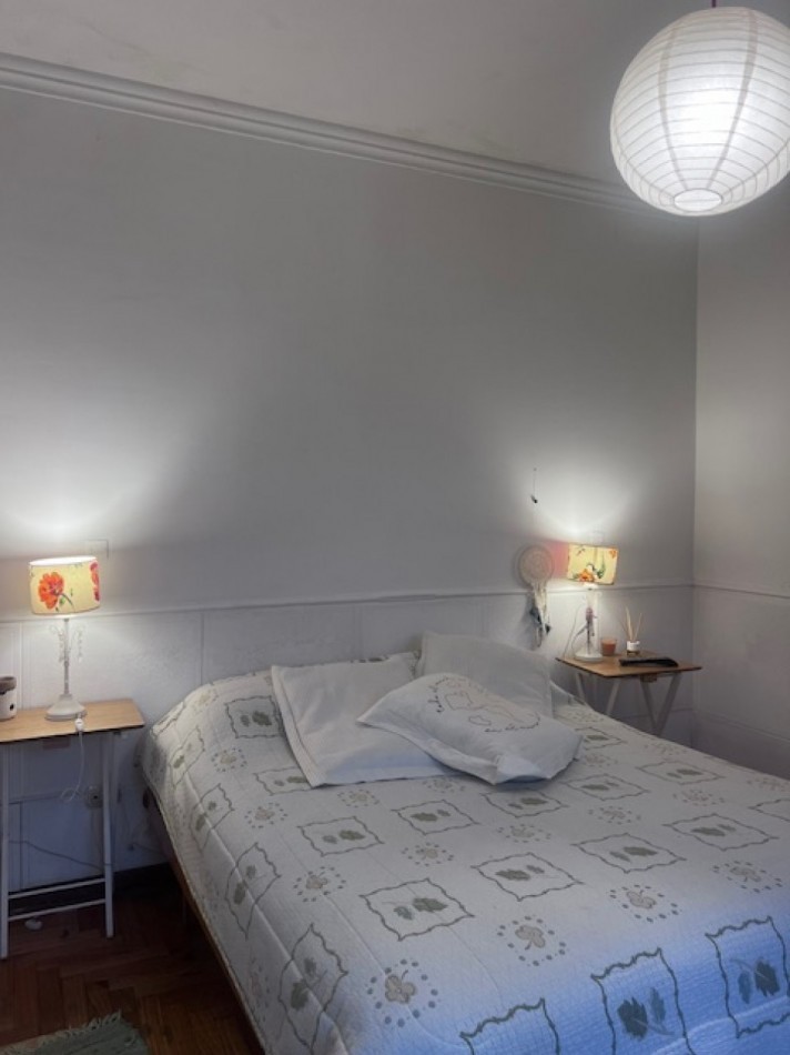 VENTA CASA 3 AMB CON DEPENDENCIA DOBLE GARAJE Y PATIO ZONA GUEMES 