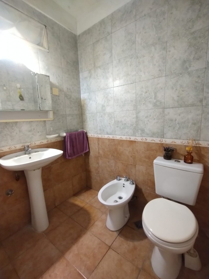 VENTA DEPARTAMENTO 3 AMBIENTES CON DEPENDENCIA AL FRENTE CON PATIO BELGRANO 2770