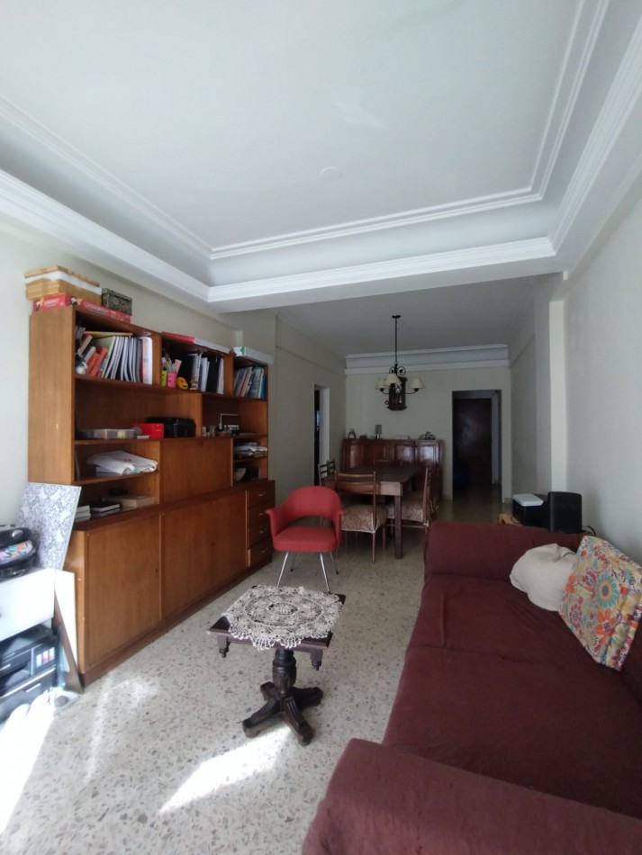 VENTA DEPARTAMENTO 3 AMBIENTES CON DEPENDENCIA AL FRENTE CON PATIO BELGRANO 2770