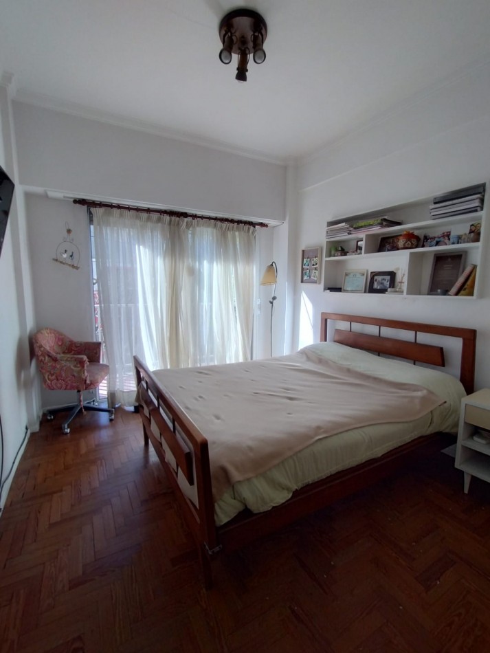 VENTA DEPARTAMENTO 3 AMBIENTES CON DEPENDENCIA AL FRENTE CON PATIO BELGRANO 2770