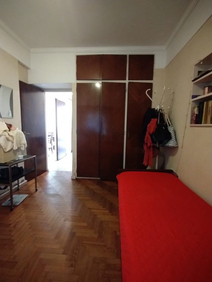 VENTA DEPARTAMENTO 3 AMBIENTES CON DEPENDENCIA AL FRENTE CON PATIO BELGRANO 2770