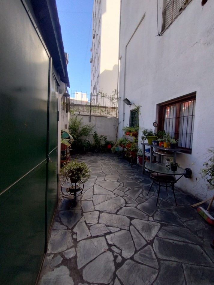 VENTA DEPARTAMENTO 3 AMBIENTES CON DEPENDENCIA AL FRENTE CON PATIO BELGRANO 2770