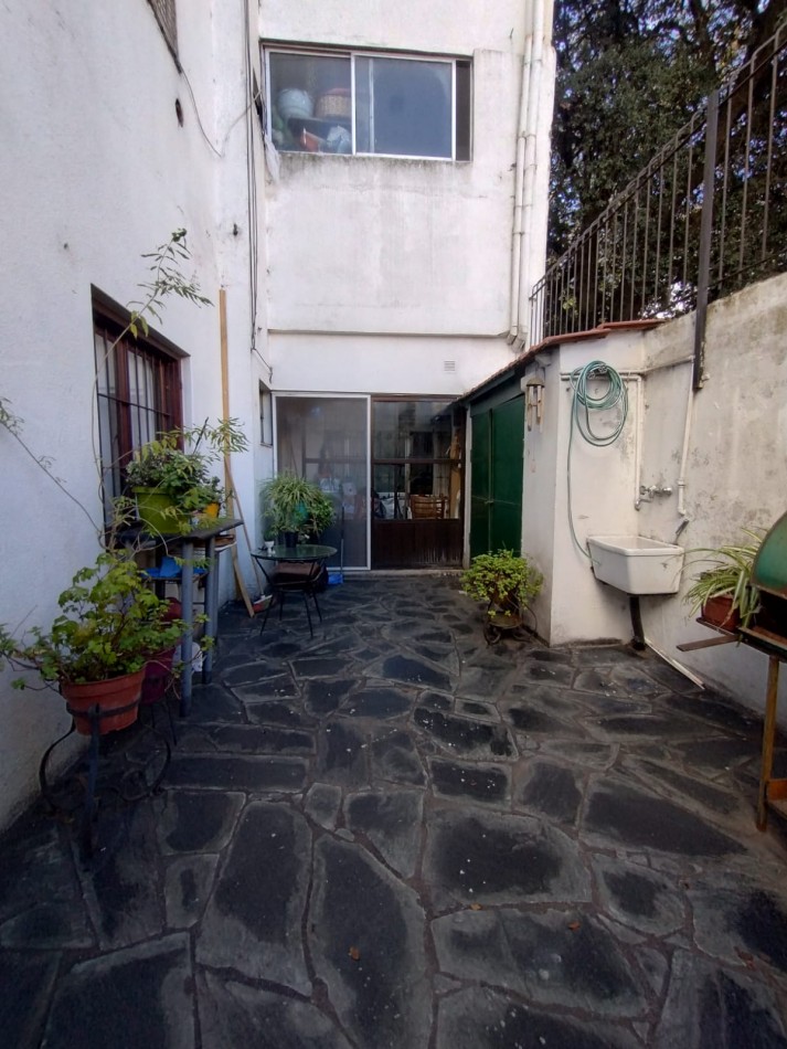 VENTA DEPARTAMENTO 3 AMBIENTES CON DEPENDENCIA AL FRENTE CON PATIO BELGRANO 2770