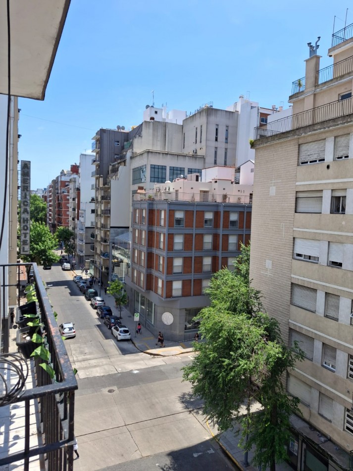 venta departamento un ambienta a la calle reciclado Bolivar 2200