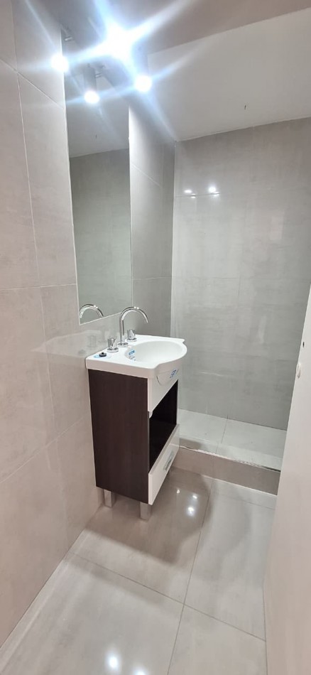 venta casa tres ambientes con garage y quincho zona Parque Luro