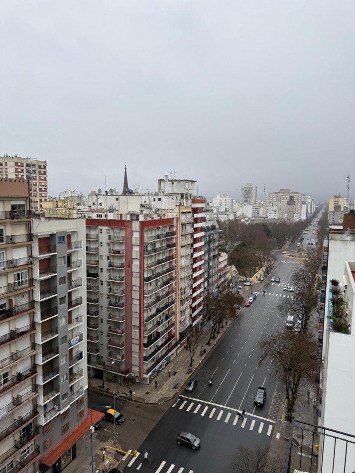 VENTA DEPARTAMENTO 3 AMB CON BALCON RECICLADO 