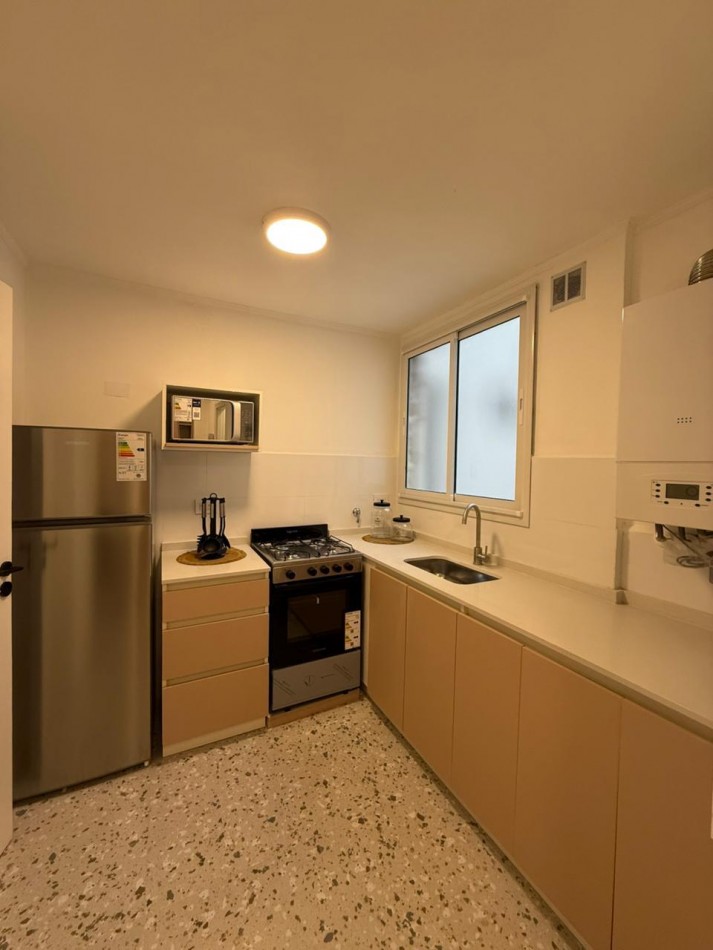 VENTA DEPARTAMENTO 3 AMB A LA CALLE CON BALCON CON O SIN COCHERA  ZONA PLAZA COLON  