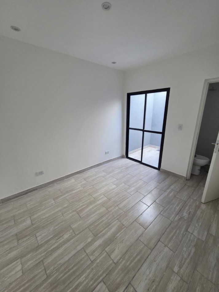 VENTA PH 2 AMBIENTES CON PATIO