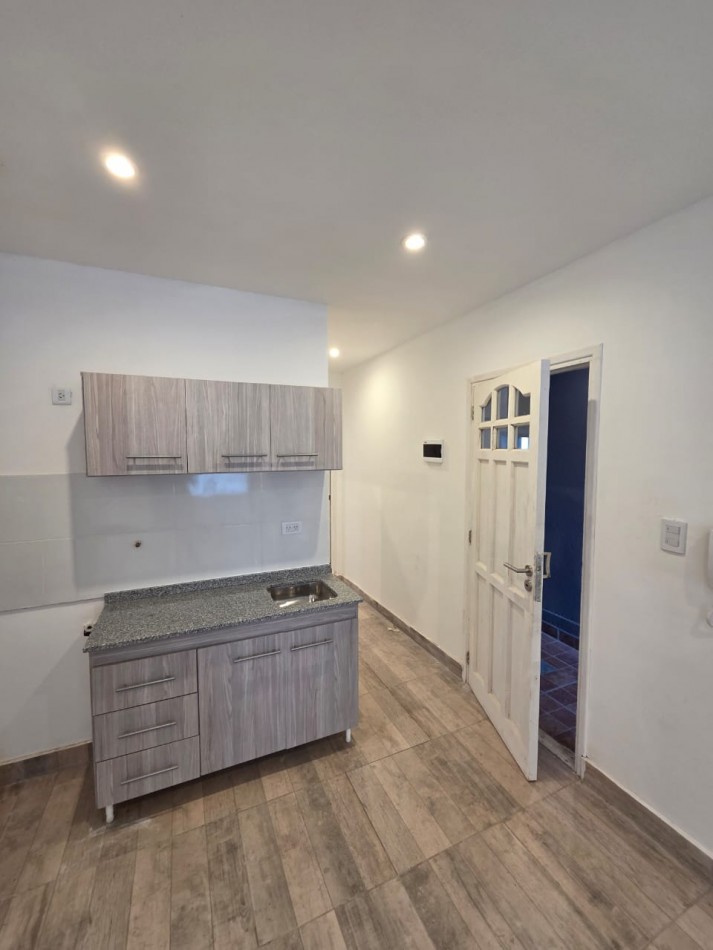 VENTA PH 2 AMB CON PATIO ZONA DON BOSCO 