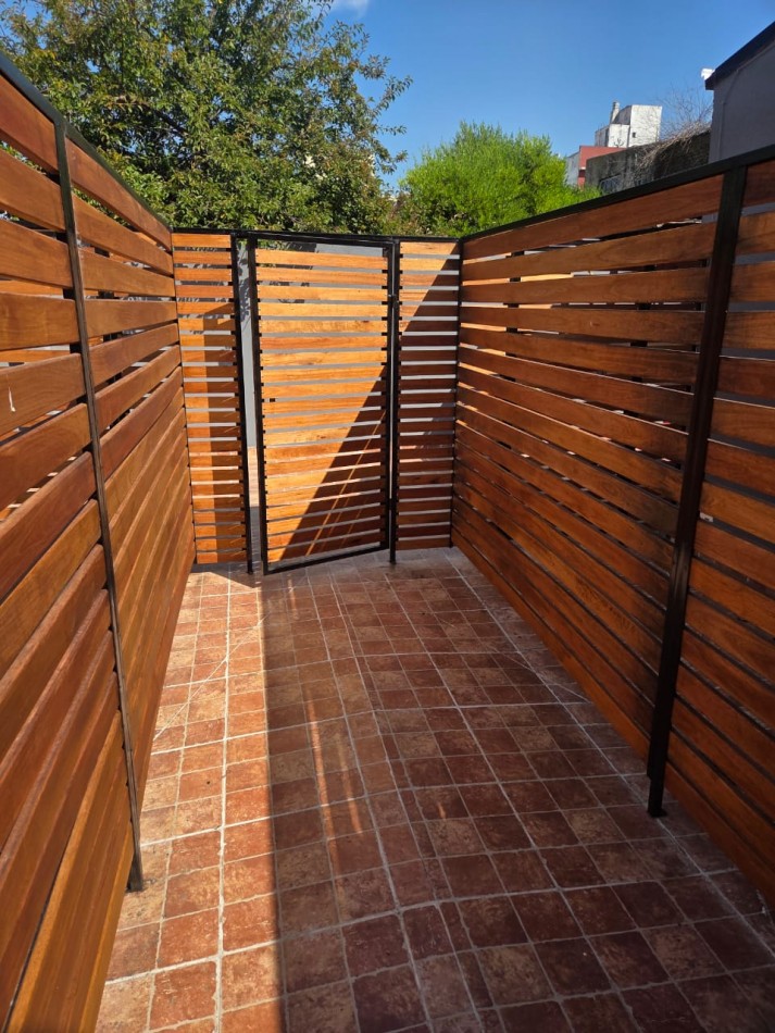 VENTA PH 2 AMB CON PATIO ZONA DON BOSCO 