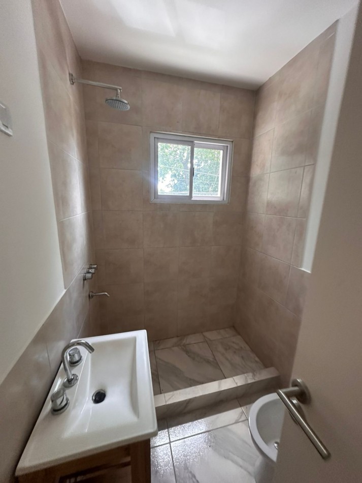 VENTA PH 2 AMB A LA CALLE CON TERRAZA 