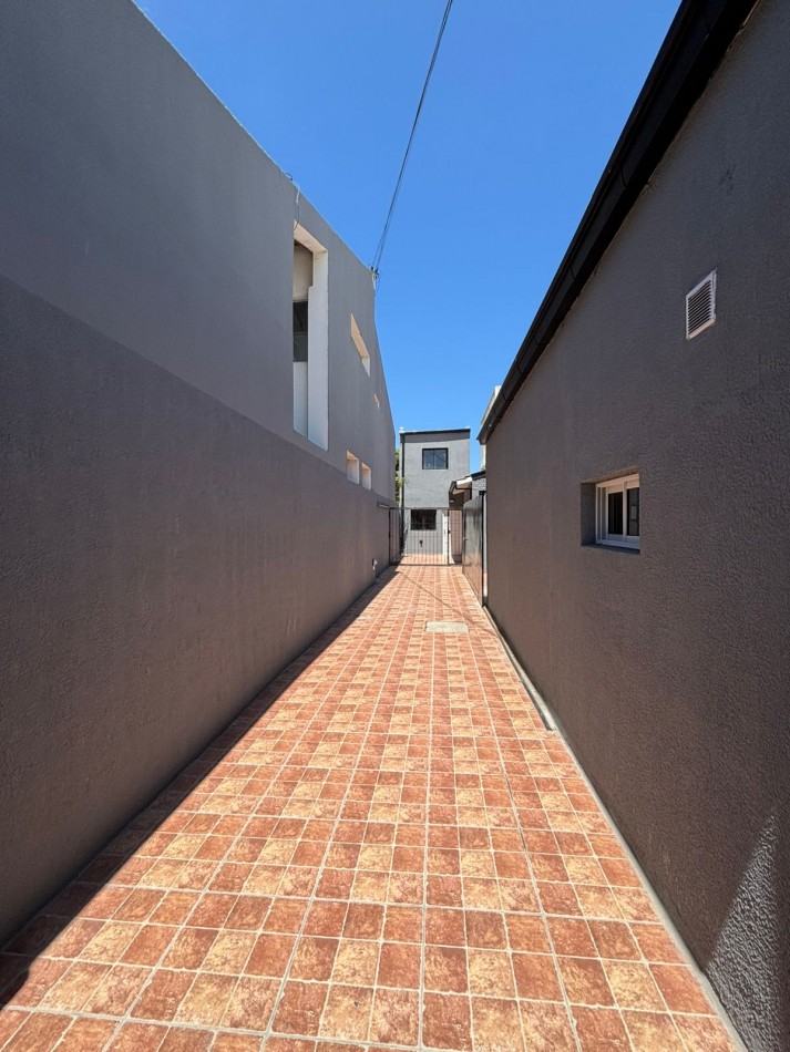 VENTA PH DOS AMBIENTES PATIO ESPACIO COCHERA ZONA SAN JUAN