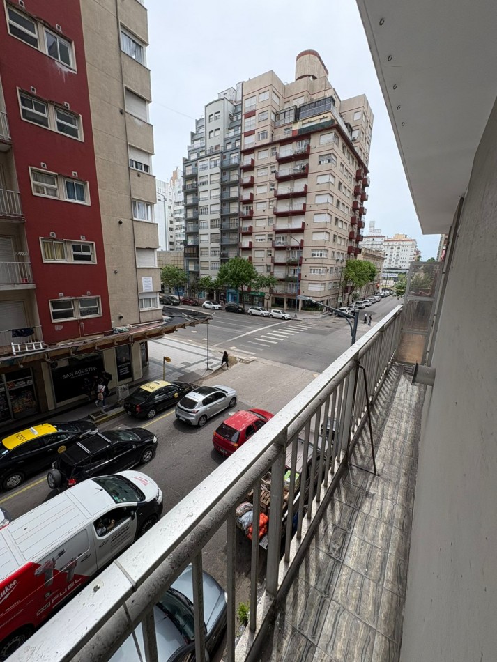 VENTA DEPARTAMENTO DOS AMB CON BALCON AL FRENTE 