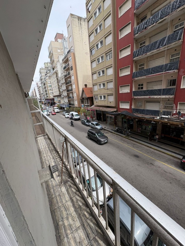 VENTA DEPARTAMENTO DOS AMB CON BALCON AL FRENTE 
