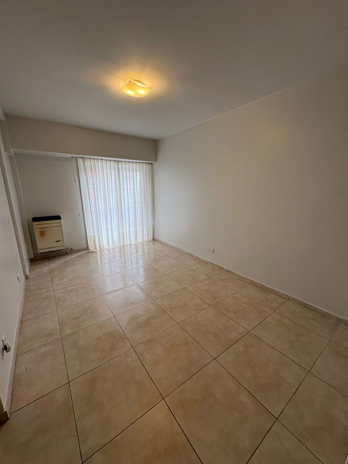 VENTA DEPARTAMENTO DOS AMB CON BALCON AL FRENTE 