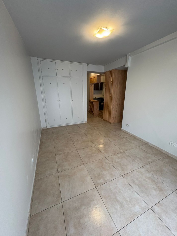 VENTA DEPARTAMENTO DOS AMB CON BALCON AL FRENTE 