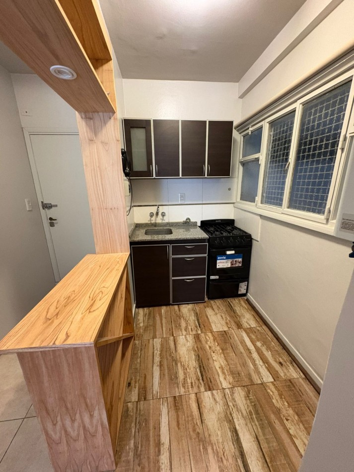 VENTA DEPARTAMENTO DOS AMB CON BALCON AL FRENTE 