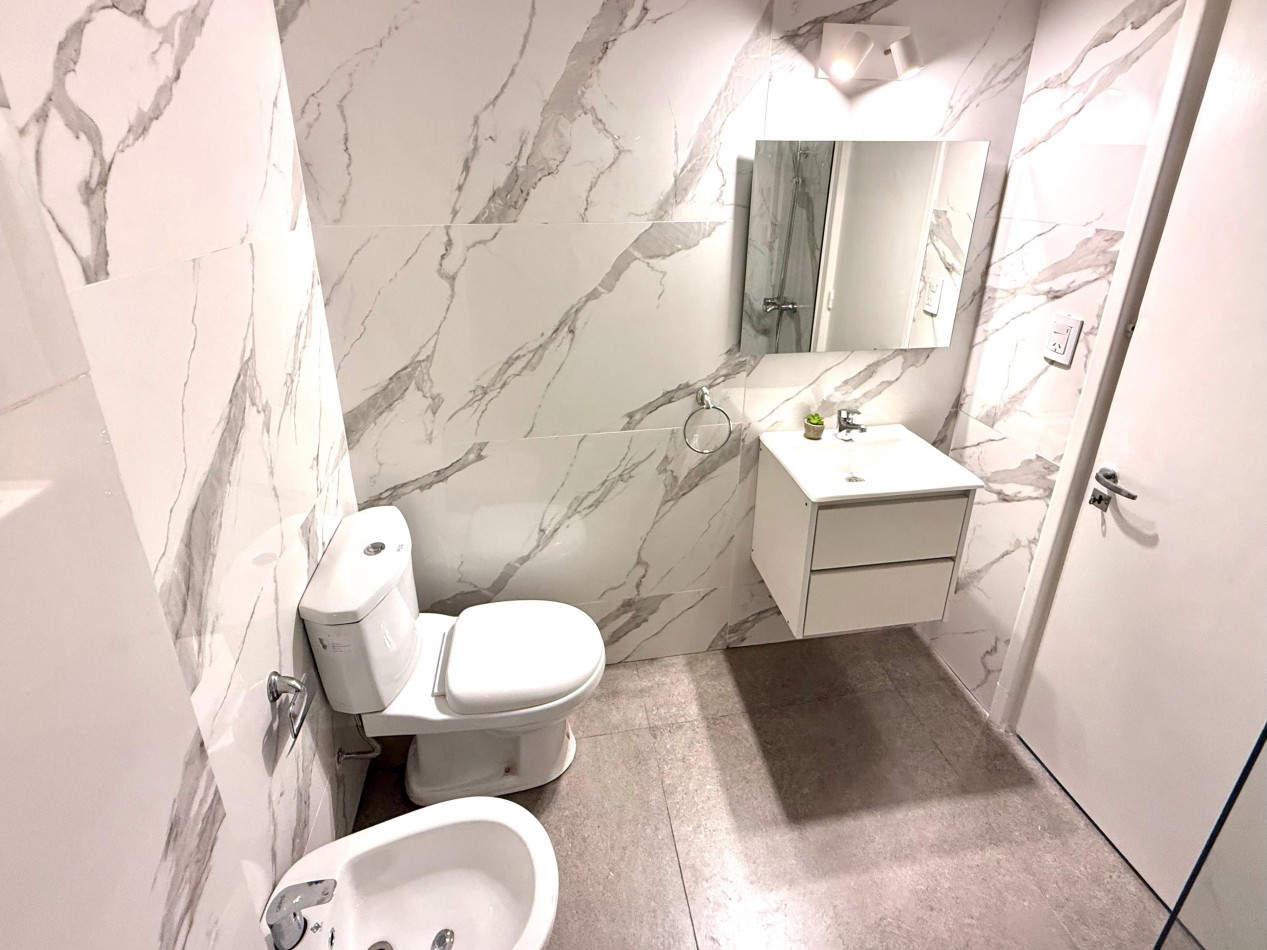 VENTA DEPARTAMENTO 2 AMBIENTES ZONA PLAZA COLON 