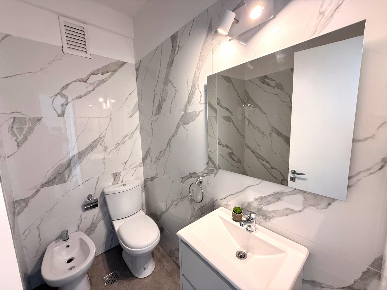 VENTA DEPARTAMENTO 2 AMBIENTES ZONA PLAZA COLON 