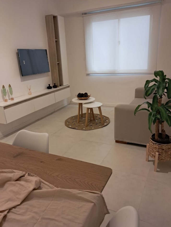 Venta departamento dos ambientes amueblado y decorado a dos cuadras de la playa Bristol
