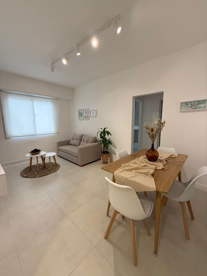 Venta departamento dos ambientes amueblado y decorado a dos cuadras de la playa Bristol