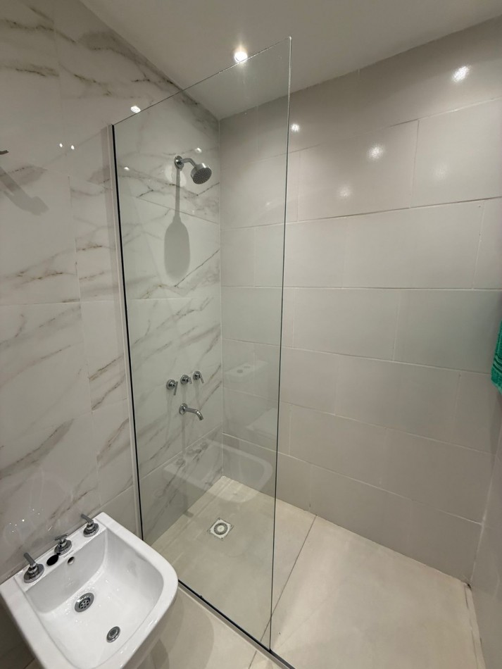 Venta departamento dos ambientes amueblado y decorado a dos cuadras de la playa Bristol