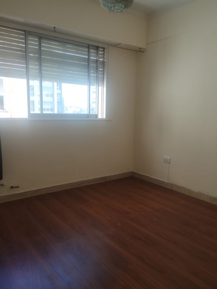 Alquiler 24 meses zona Guemes departamento dos ambientes a la calle con balcon super luminoso 