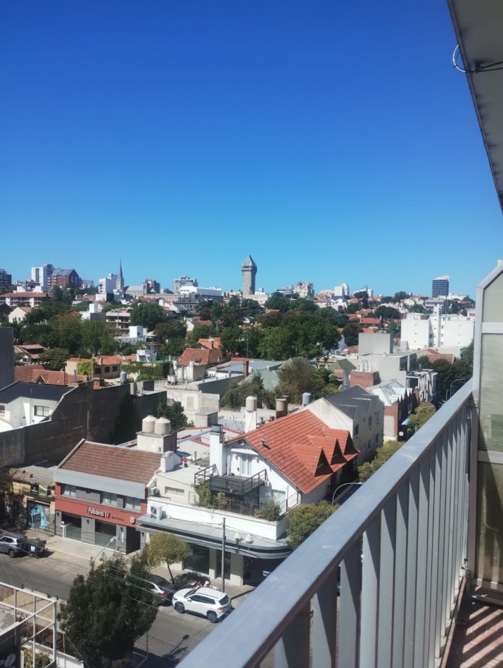 Alquiler 24 meses zona Guemes departamento dos ambientes a la calle con balcon super luminoso 