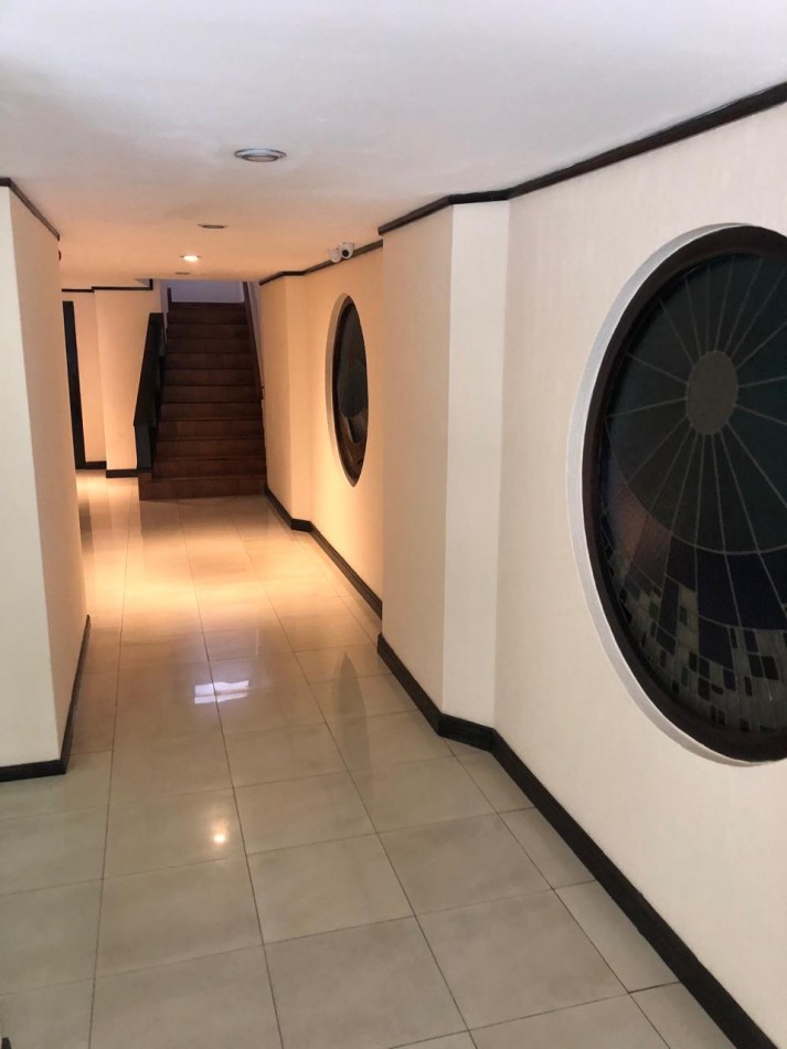 Departamento dos ambientes en venta zona Guemes 