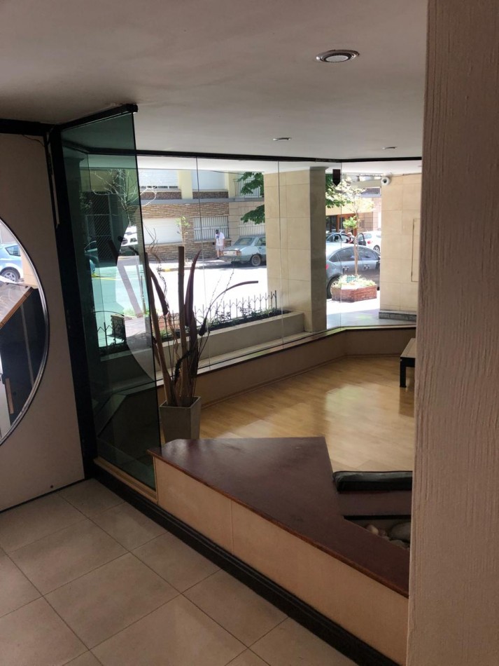 Departamento dos ambientes en venta zona Guemes 