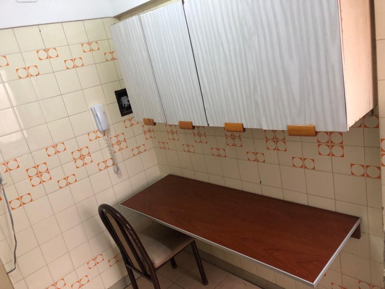 Departamento dos ambientes en venta zona Guemes 