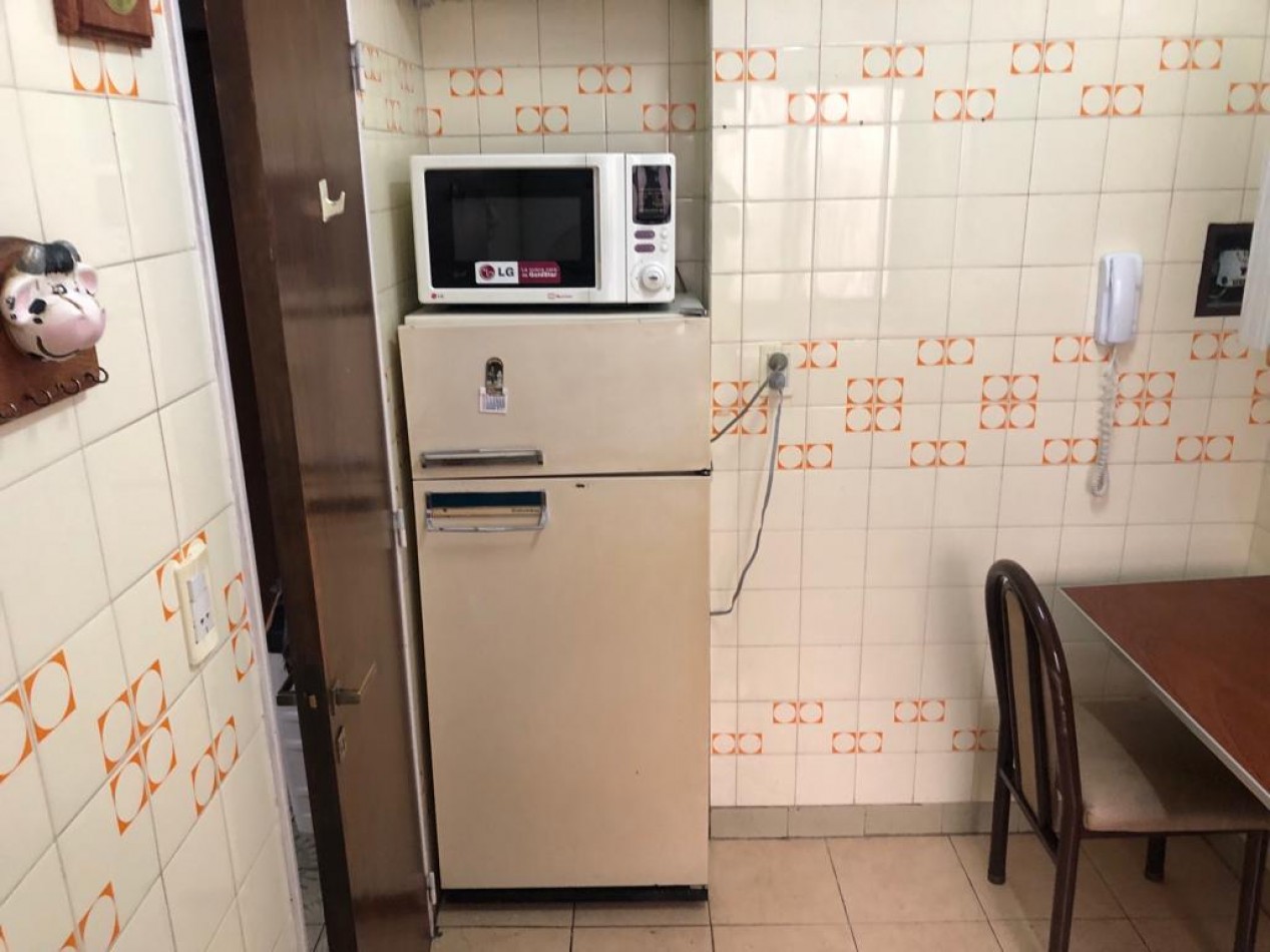 Departamento dos ambientes en venta zona Guemes 