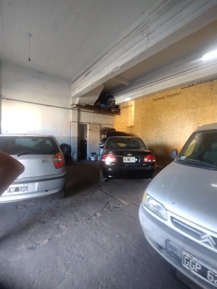 Venta Galpon / Taller con vivienda en planta alta - ideal inversion o uso mixto 