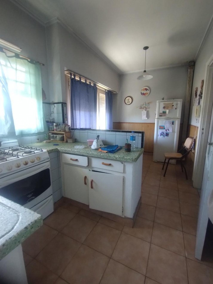 Venta Galpon / Taller con vivienda en planta alta - ideal inversion o uso mixto 