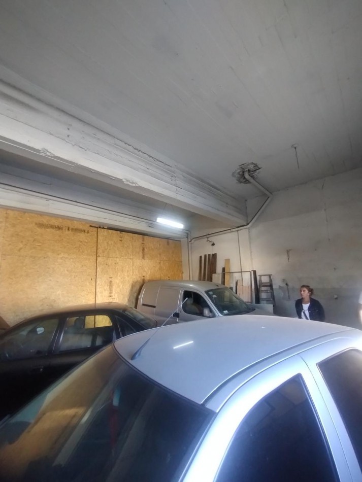 Venta Galpon / Taller con vivienda en planta alta - ideal inversion o uso mixto 