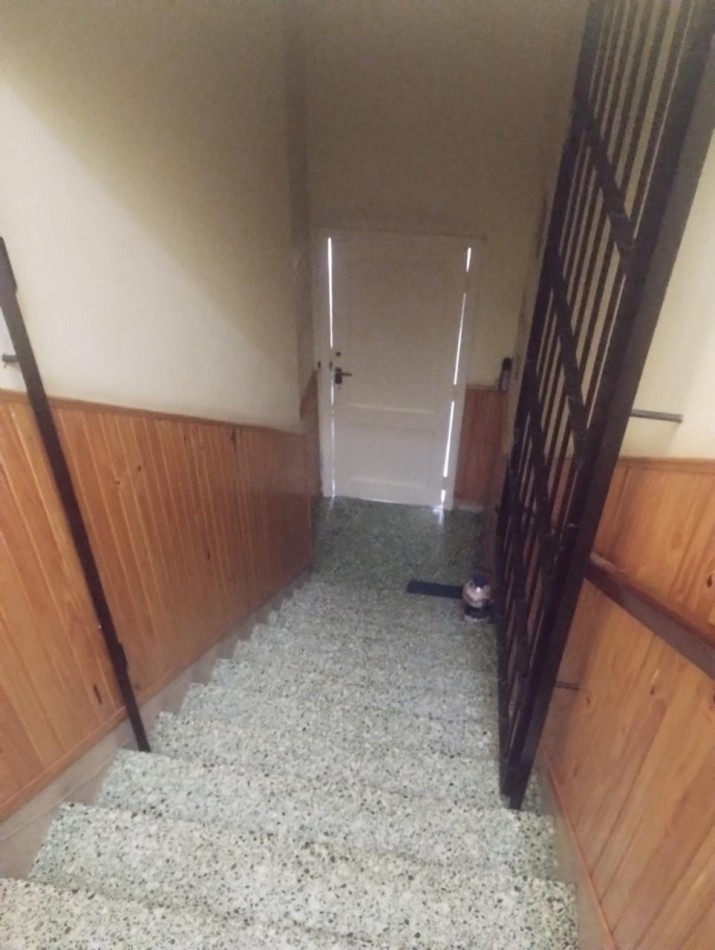 Venta Galpon / Taller con vivienda en planta alta - ideal inversion o uso mixto 