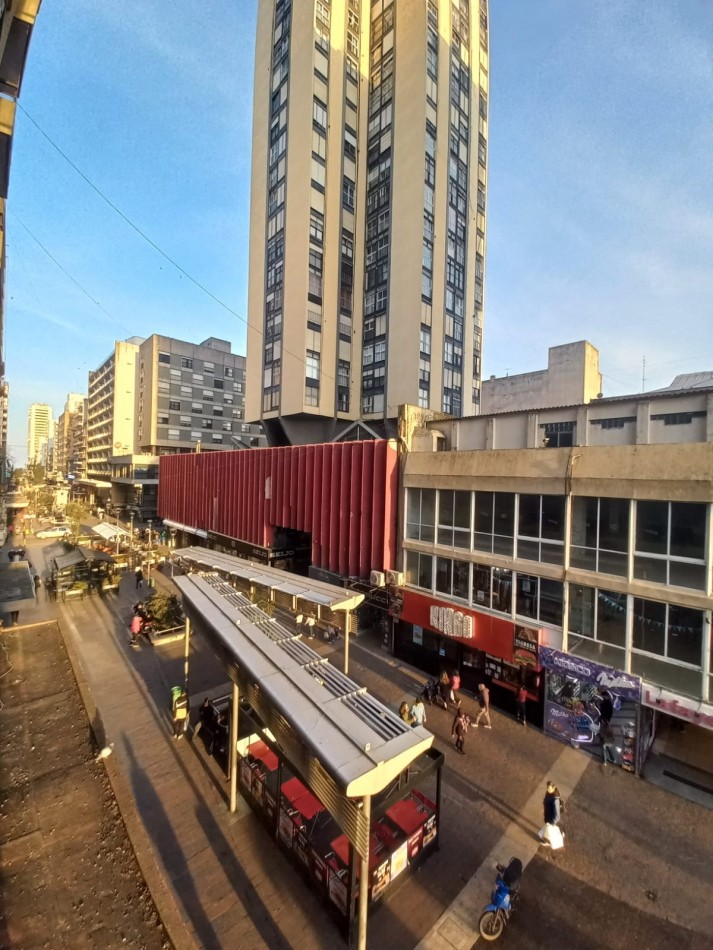 VENTA DEPARTAMENTO 3 AMBIENTES A LA CALLE 