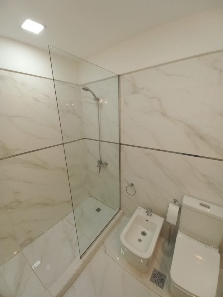 VENTA DEPARTAMENTO 3 AMBIENTES A LA CALLE 