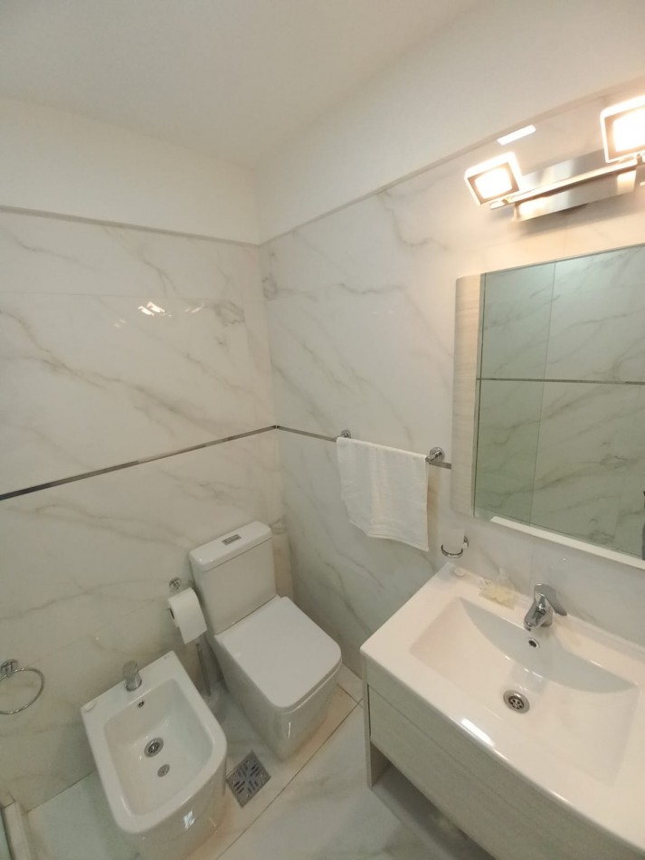 VENTA DEPARTAMENTO 3 AMBIENTES A LA CALLE 