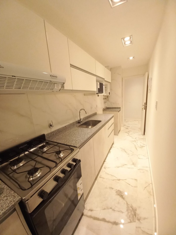 VENTA DEPARTAMENTO 3 AMBIENTES A LA CALLE 