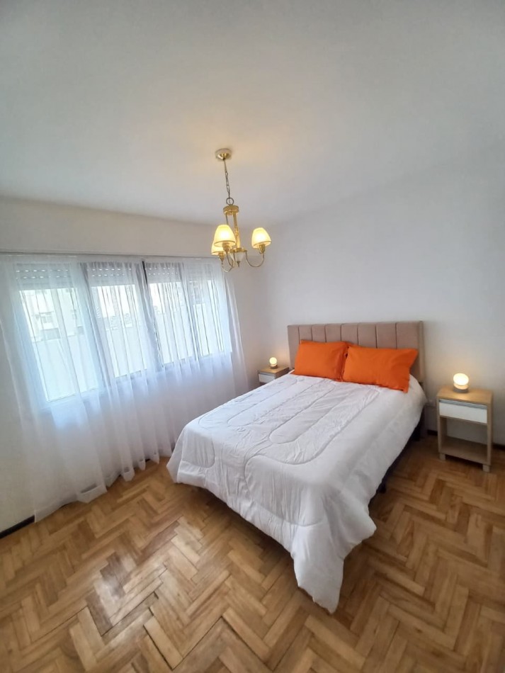 3 AMBIENTES RECICLADO A LA CALLE CON BALCON SALIENTE 